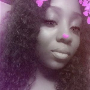 Meet your Posher, Shayla